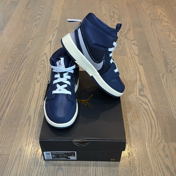 Nike NWT Jordan 1 Mid RM EasyOn - Picture 6 of 13